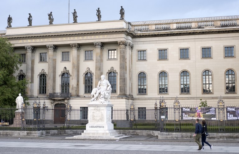 hu_haupfgebaude4_DSF0916.jpg